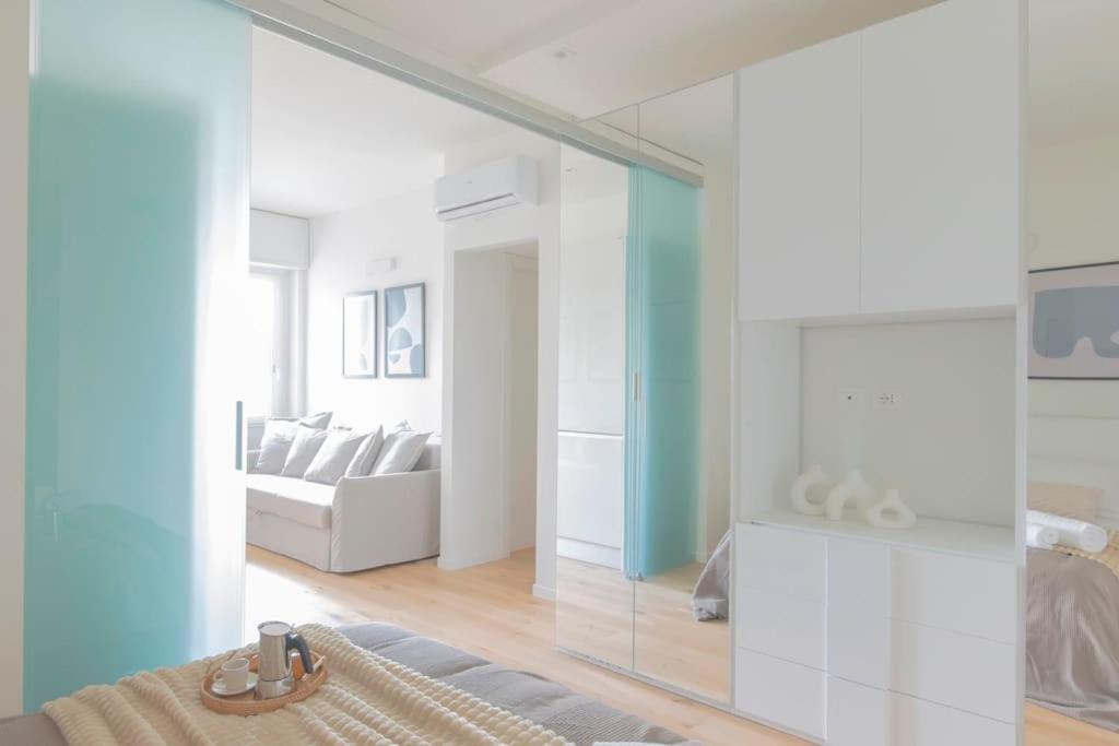 Modern & Stylish Near Isola & Central Station Milan Exterior photo